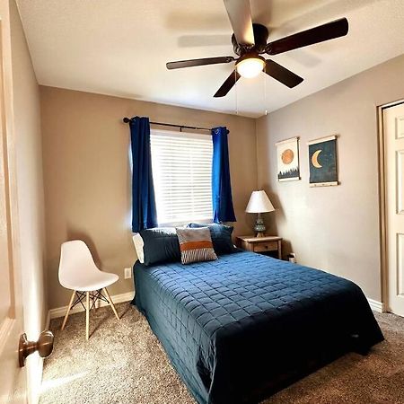 Mesa Oasis Private Pool Spacious! 10+ Guests 7 Beds New, Great Location! Exterior photo