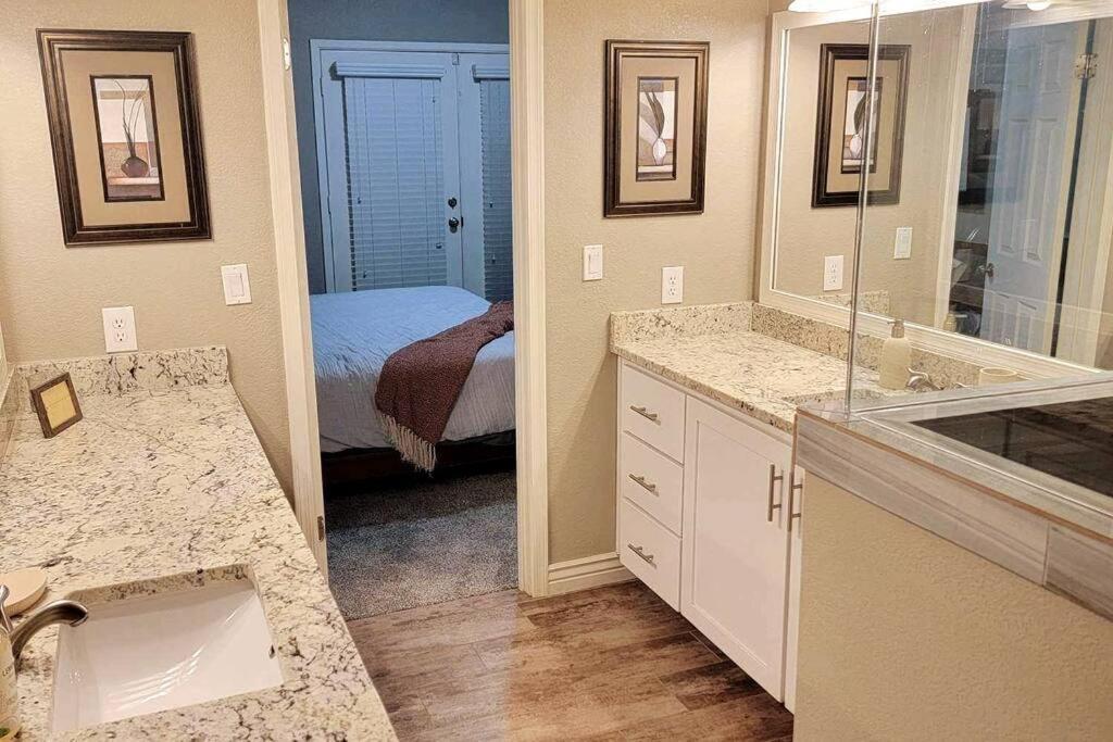 Mesa Oasis Private Pool Spacious! 10+ Guests 7 Beds New, Great Location! Exterior photo